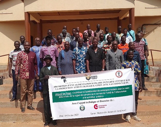 Photo de famille du lancement du projet PMAI-AO